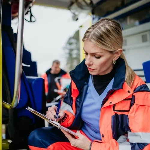 Buket Hanım – Paramedik Sorumlusu